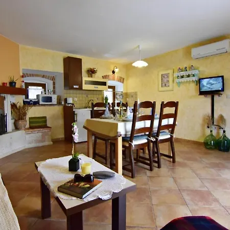 Fiorela 1 By Interhome *