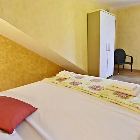 Appartamento Fiorela 1 By Interhome Porec